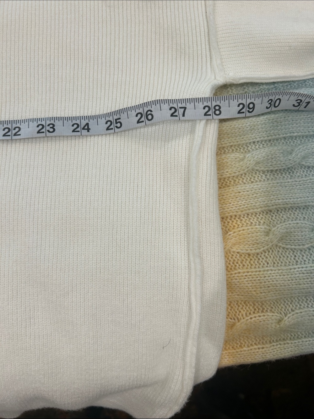 Lillusory - Chic White Women's Crew Neck Sweater - Picture 7 of 8